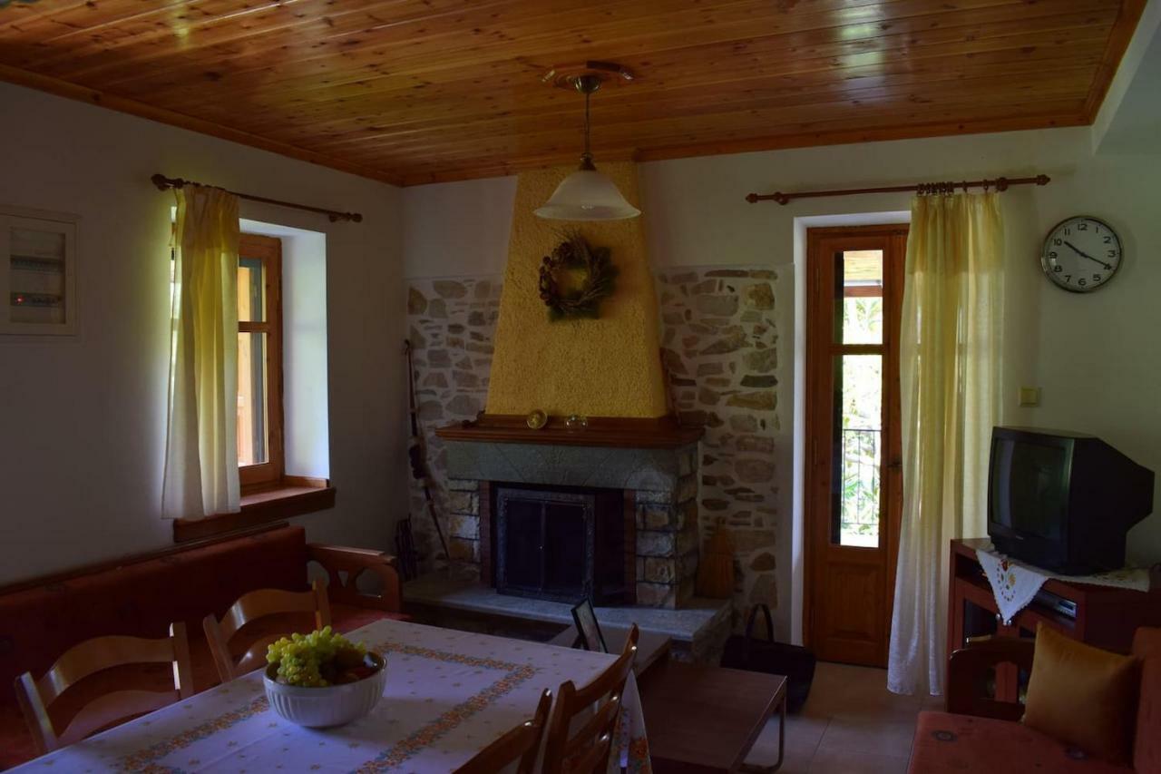 Holiday Home Dionysis Khorevtón Buitenkant foto