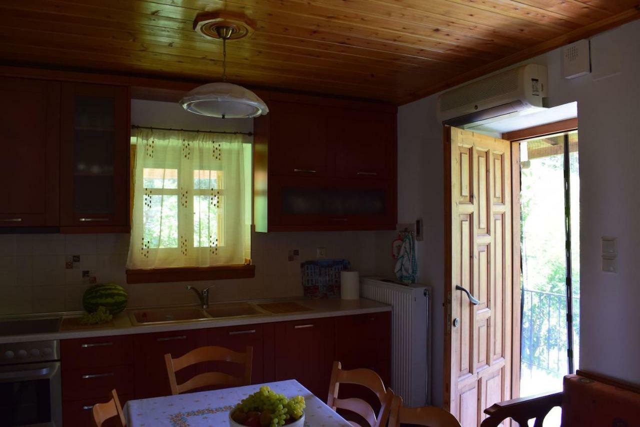 Holiday Home Dionysis Khorevtón Buitenkant foto